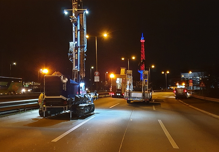 Spezialbohrung mit Vollsperrung der Autobahn