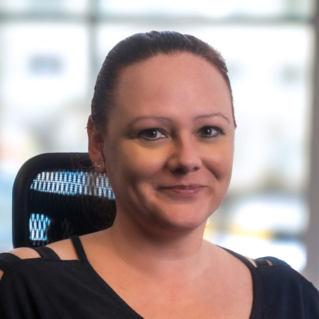 Karin Schröder, Sekretariat